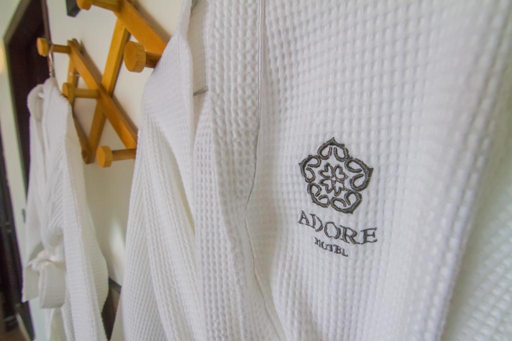 Adore Riverside Hotel Phnom Pen Exterior foto