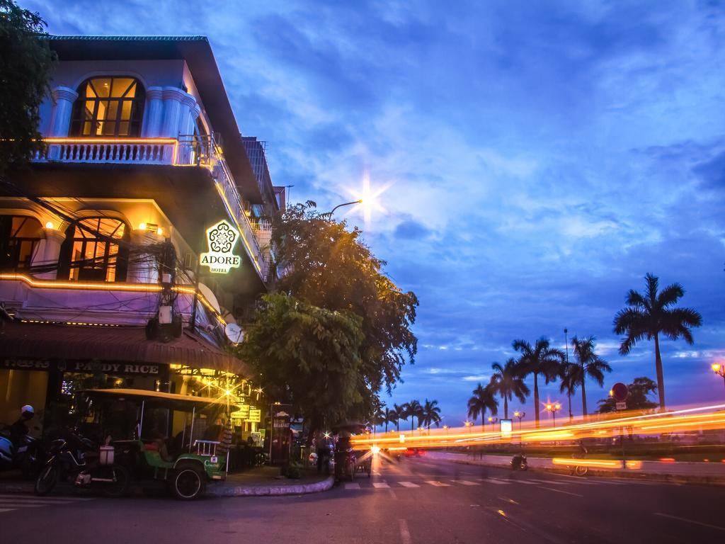 Adore Riverside Hotel Phnom Pen Exterior foto